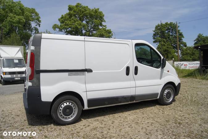 Opel Vivaro - 9