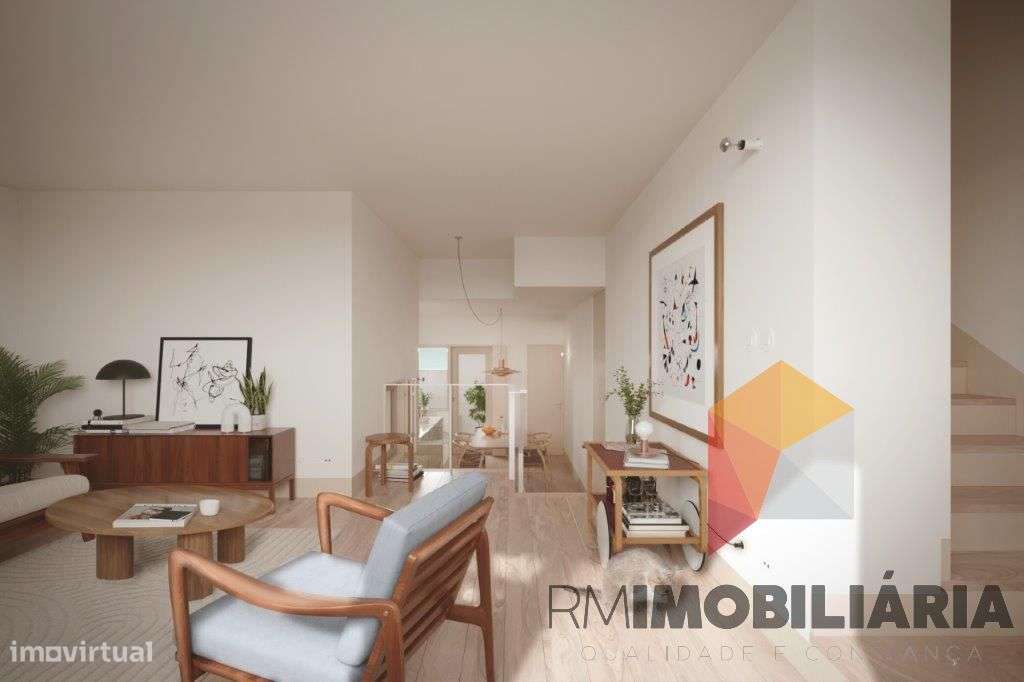 Apartamento Duplex T2  NOVO na Constituição - Grande imagem: 2/17