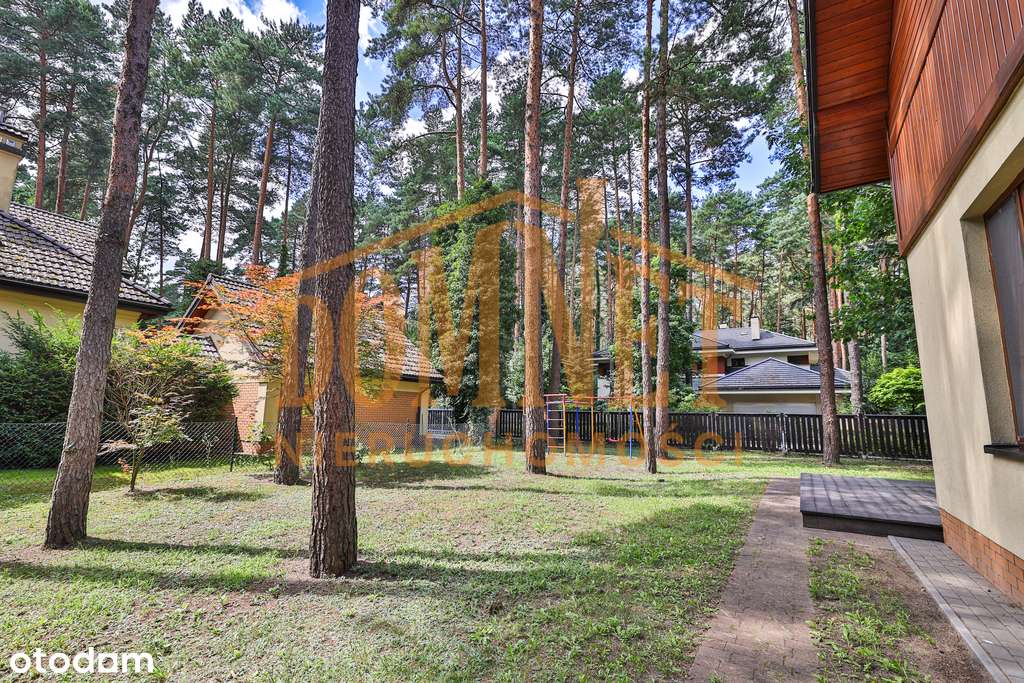 Uroczy dom na pięknej, leśnej działce-14