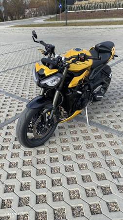 Triumph Street Triple - 2