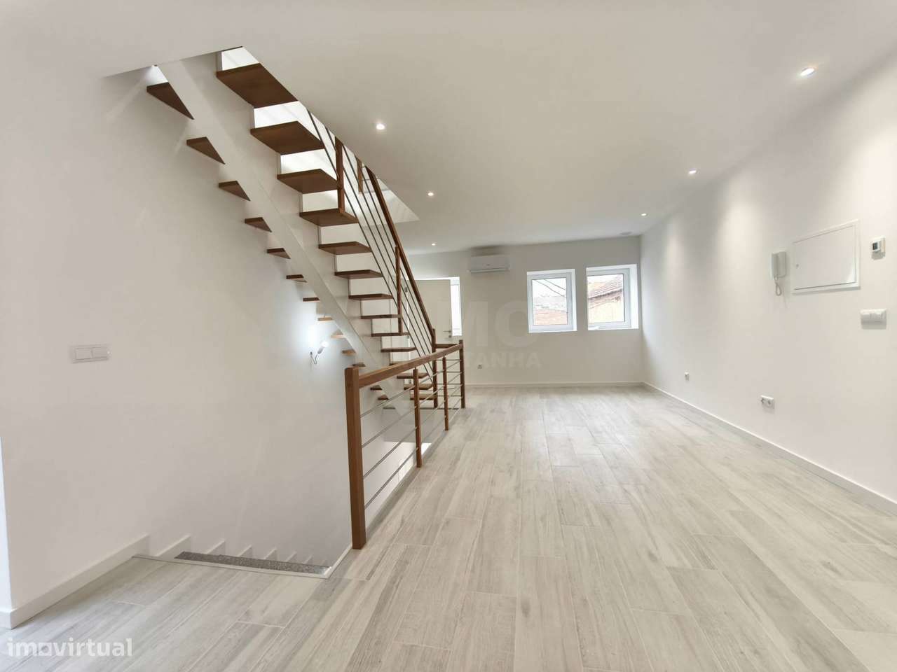 T2 Duplex Totalmente Remodelado - Centro de Anadia - Grande imagem: 5/22