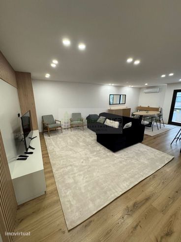 T3 Remodelado | Lugar de Garagem + Arrumo | Próximo ao Marquês-1