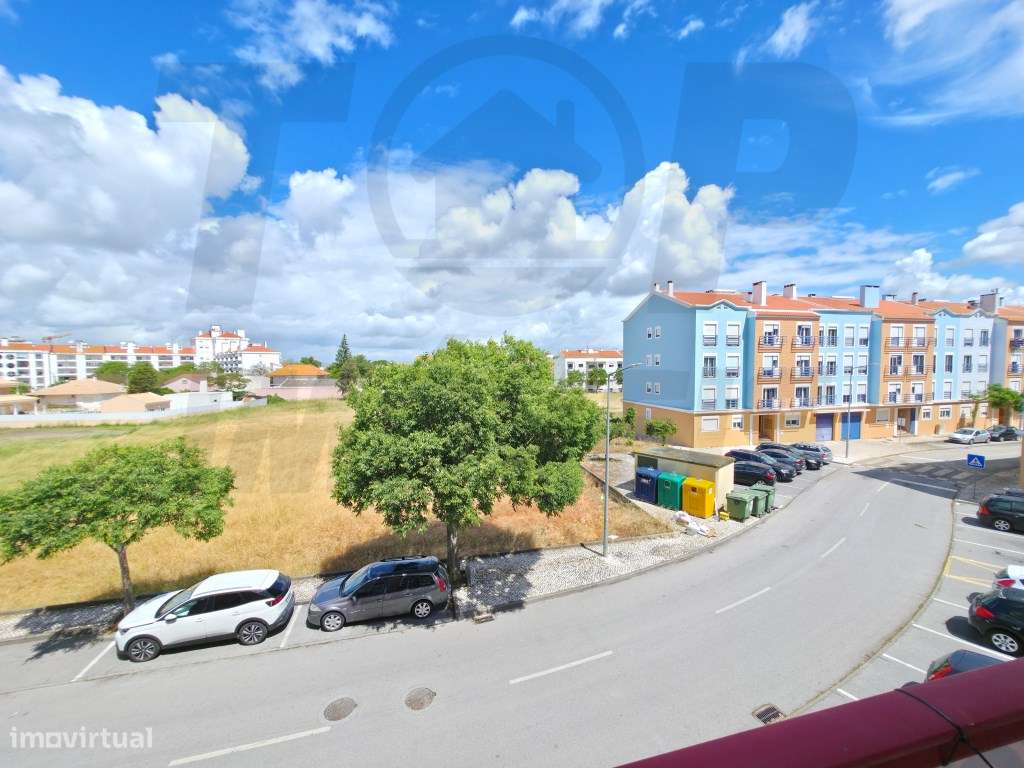 Apartamento T3 com Parqueamento - Urb. das Oliveirinhas - Samora Co...-23