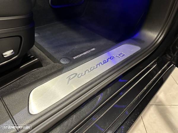 Porsche Panamera Sport Turismo 4 E-Hybrid 10 Years Edition - 54