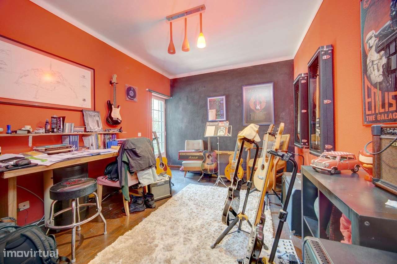 Quinta com Casa Tradicional com Piscina e Terreno de 8.800 m²-25