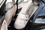 BMW Seria 5 525d xDrive Luxury Line - 26