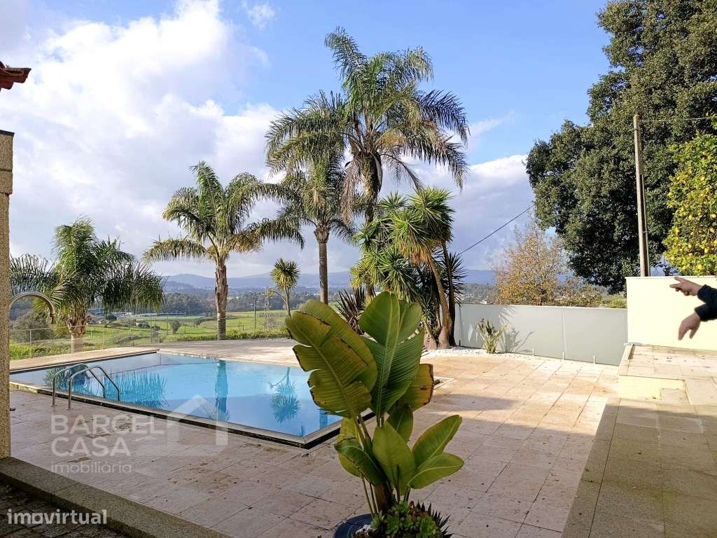 Moradia T4 em pedra, com piscina em Airó - Barcelos-6