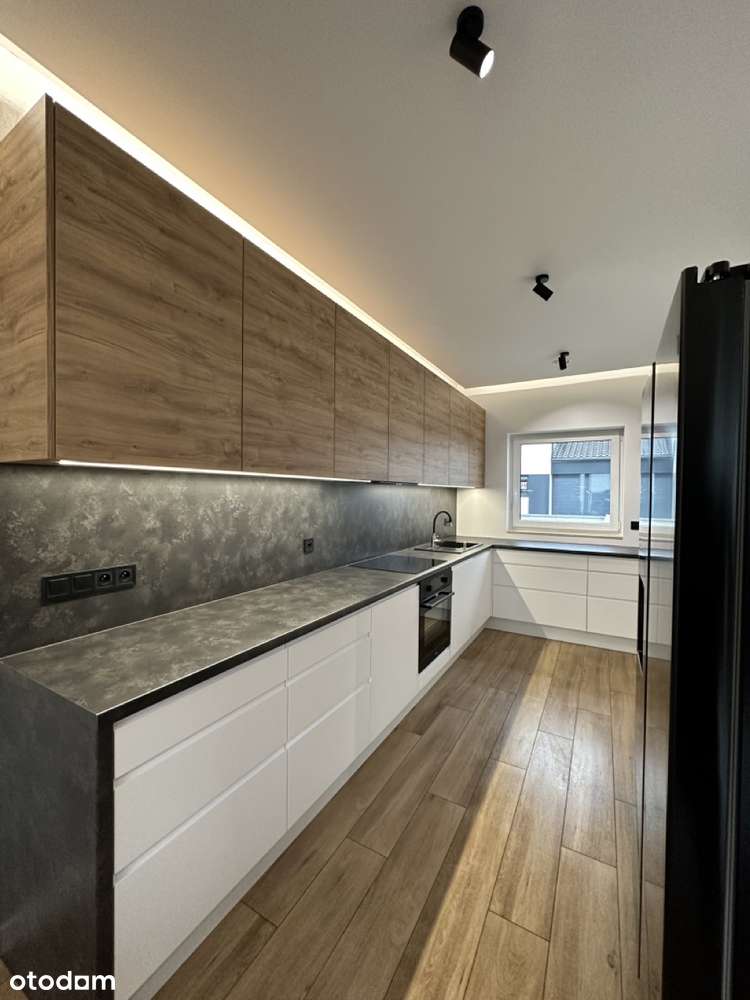 Dom wysoki standard.-13