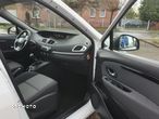 Renault Scenic 1.6 16V 110 Paris - 12