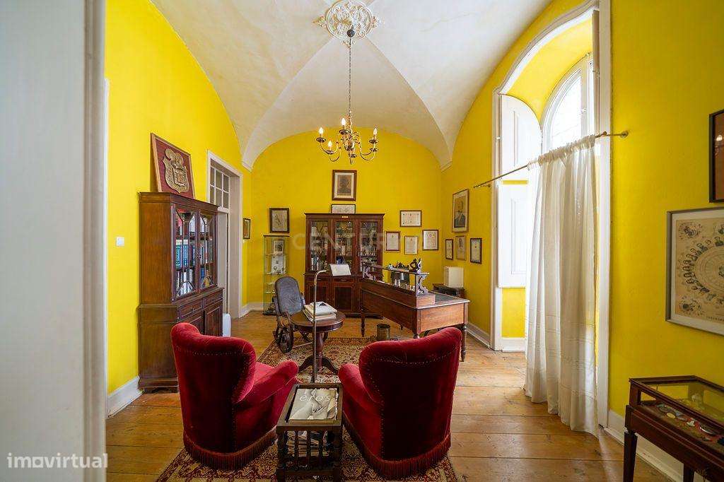 Casa Senhorial do Sec XIX no coração de Ferreira do Alentejo - Grande imagem: 4/44