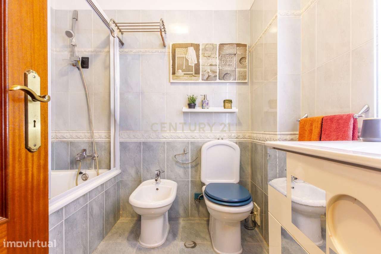 Apartamento T2 na Quinta do Conde-12