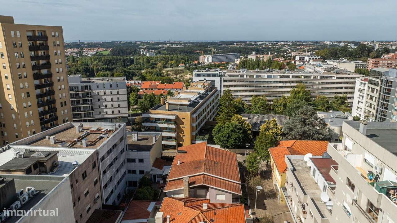 Moradia T3 no Centro da Maia –A 2 Min. do Metro Jardim, Garagem para 2-32