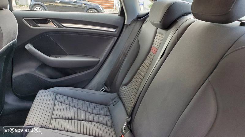 Audi A3 Limousine 1.6 TDI Design S tronic - 15