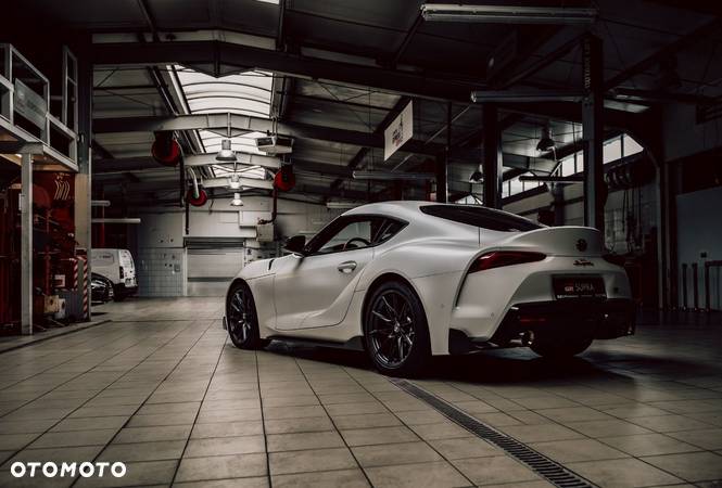 Toyota Supra 3.0 Turbo Executive - 11