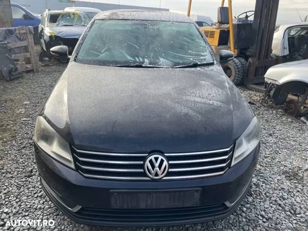 Dezmembrez VW Passat B7 Automat DSG 2.0 Euro 5 Plus - 3