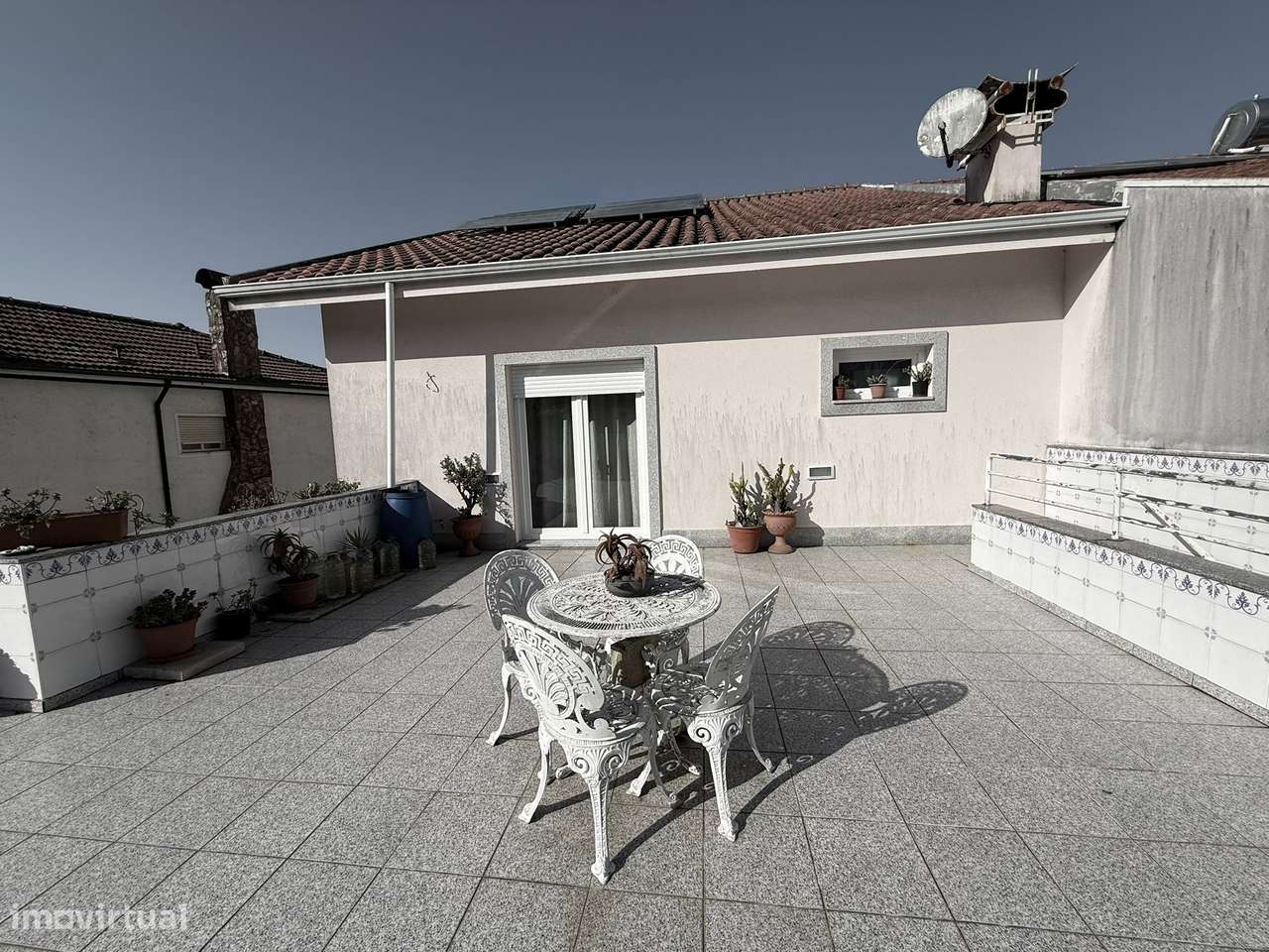 Moradia T3 | Terraço | Box 4 Carros | Varanda | Jovim | Exclusivo-45