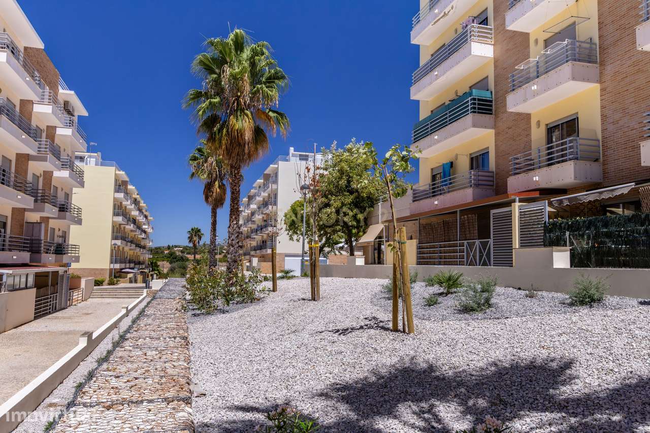 Apartamento T3 com Garagem na Quinta João de Ourém — Olhão-11