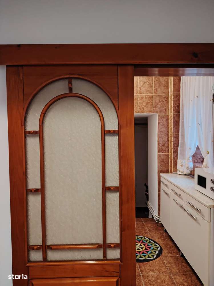 G.Enescu-Apartament 2 camere et.2,cu centrala termica,69500Euro.-5