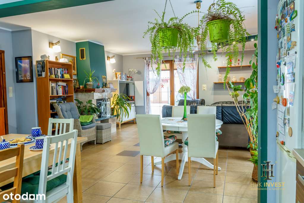 Dom z osobnym mieszkaniem-1