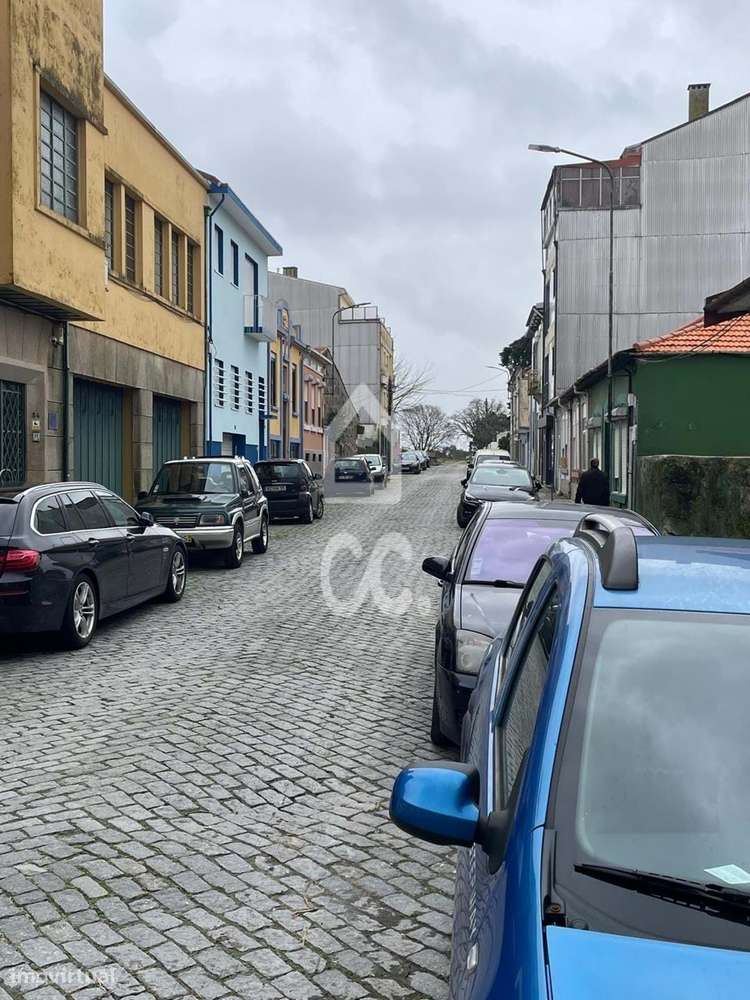 Moradia T2+1 Renovada em Campanhã-28