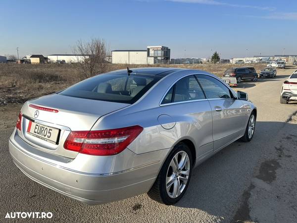 Mercedes-Benz E 250 CGI BlueEfficiency Automatik - 9