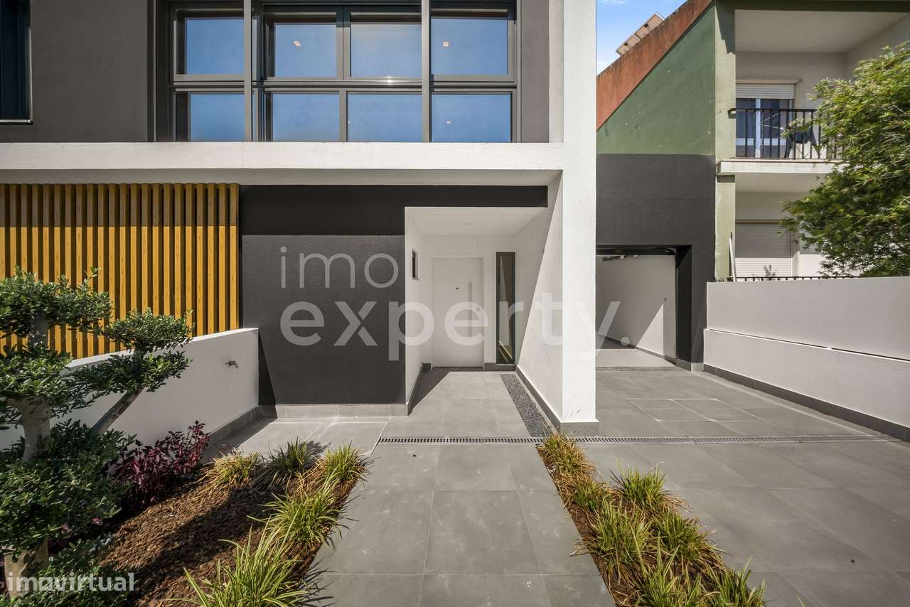 Moradia T5 de Luxo com piscina na Mealhada, Loures-17