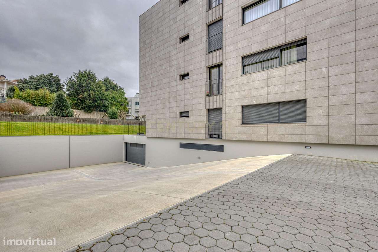 T2 Semi-Novo com varanda na Madalena-21