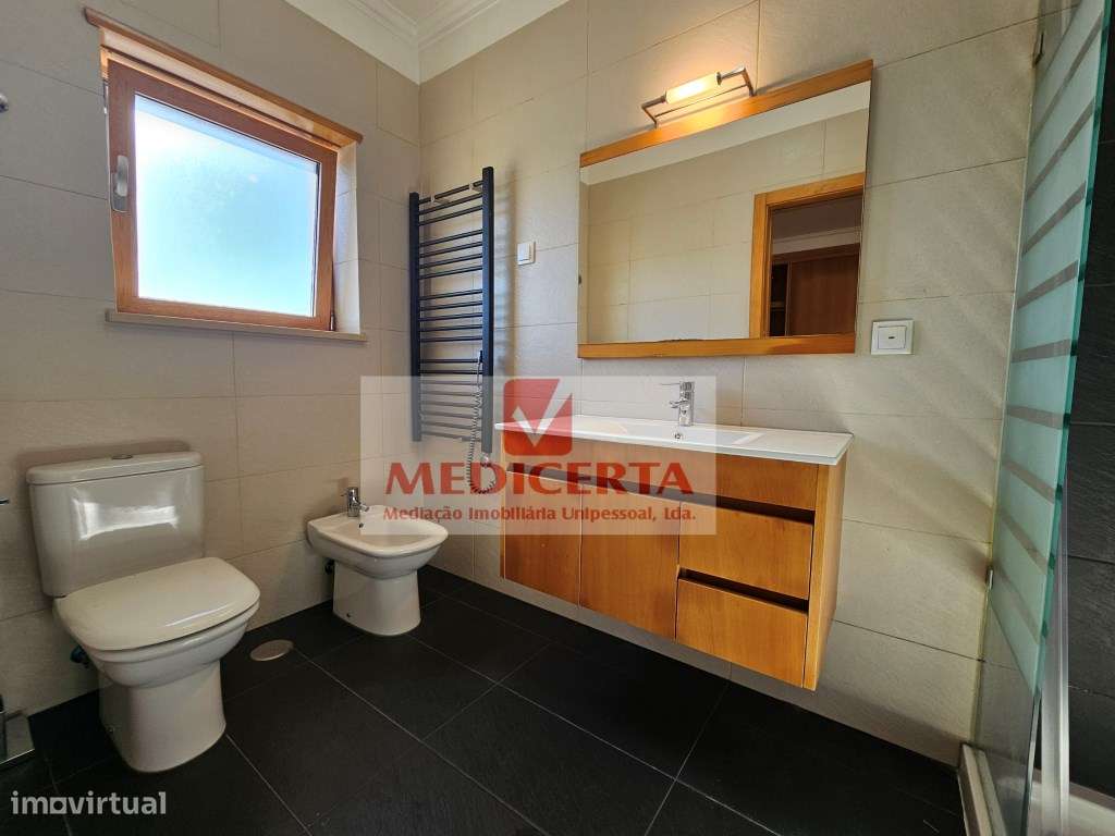 Algueirão - Moradia/Isolada T5 + Logradouro 350m² + Garagem-28