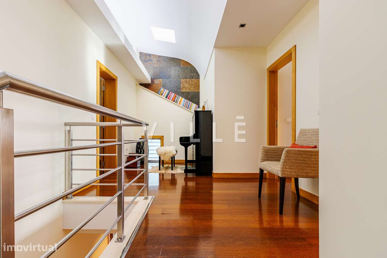 Moradia T4 com piscina aquecida e garagem dupla-33