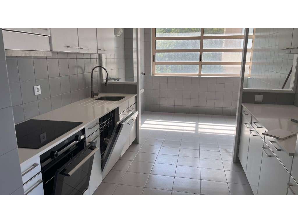 T3 - Quinta Miramar / Vistas deslumbrantes Rio e Mar - Grande imagem: 5/12