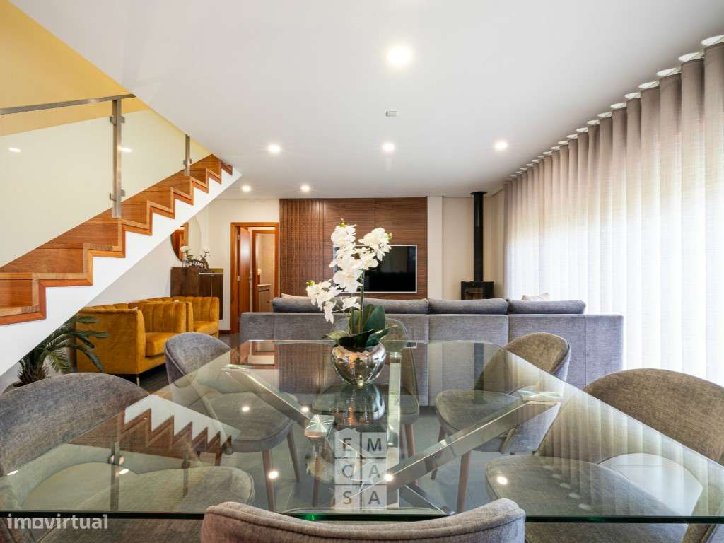 MORADIA GEMINADA T4 INSERIDA EM CONDOMÍNIO FECHADO EM ESPARGO, SANT... - Grande imagem: 5/50