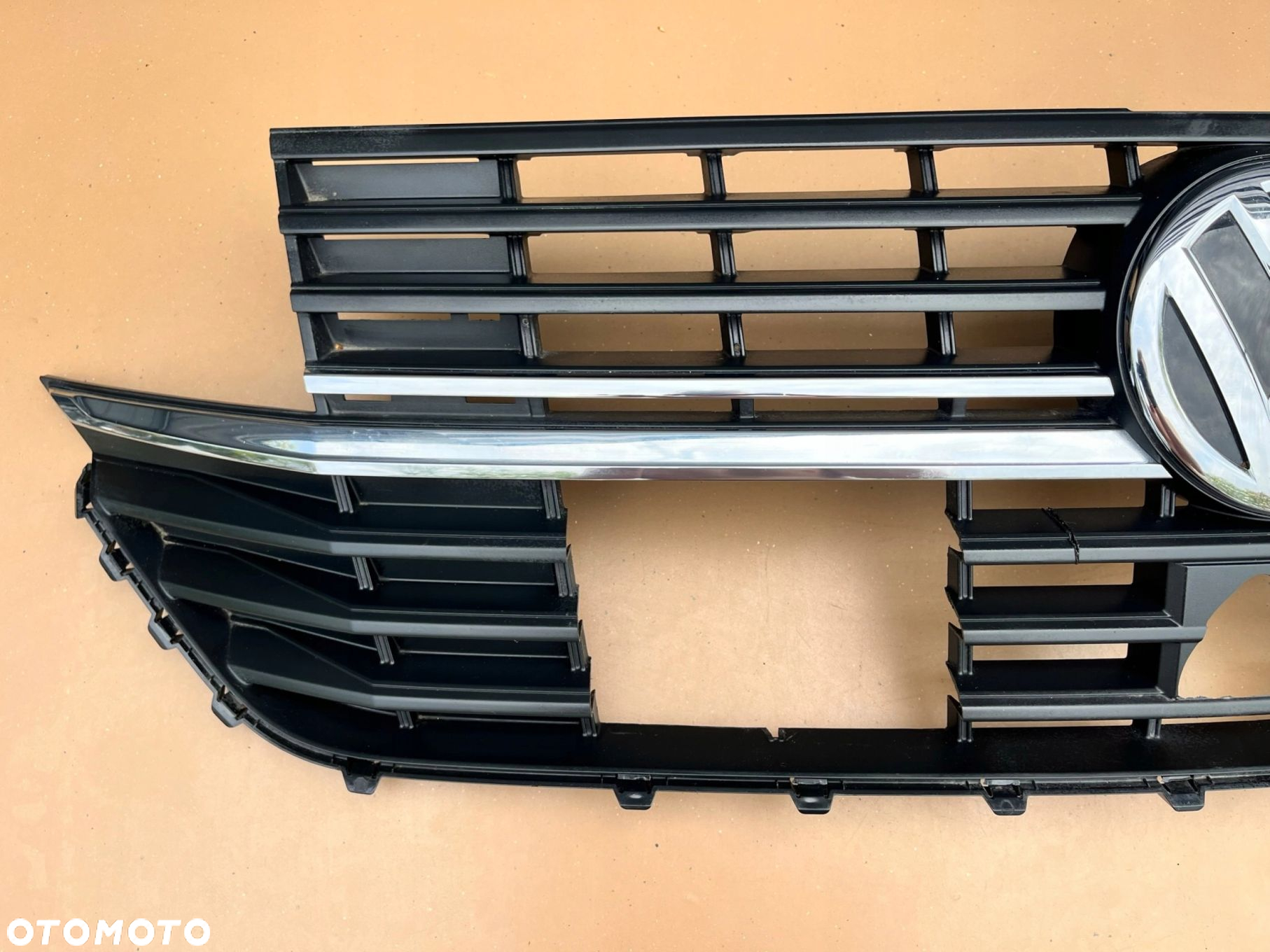 VW T6 LIFT 19R- 7LA GRILL ATRAPA KRATKA PRZEDNIA - 4