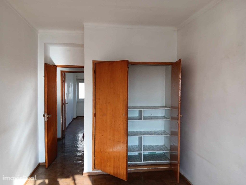 Apartamento T2 em prédio com elevador no Centro do Barreiro