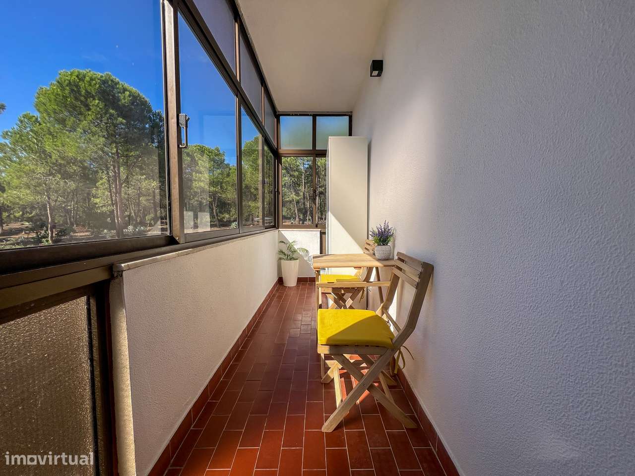 Apartamento T2 + Varanda + Ar Condicionados - Grande imagem: 5/14