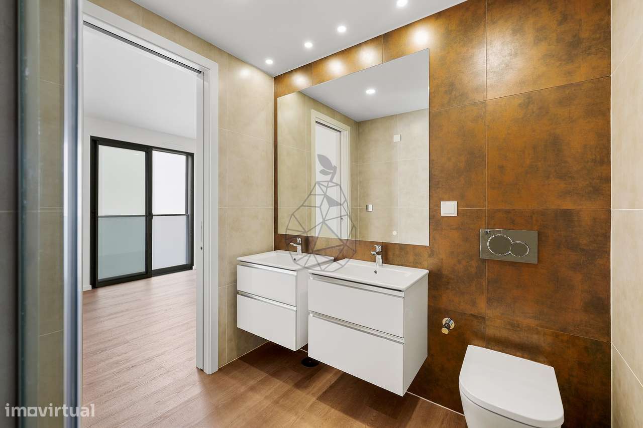 Apartamento com dois quartos , dois lugares de estacionamento e Piscin-26