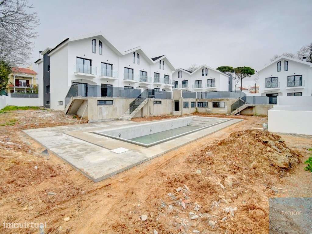 Moradia T4 + 1 com Jardim e Piscina em São Pedro do Estoril - Grande imagem: 4/43
