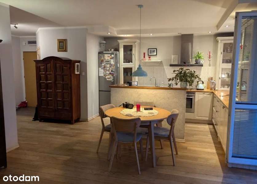 Atrakcyjne, przytulne 4-pokojowe na Bielanach-0