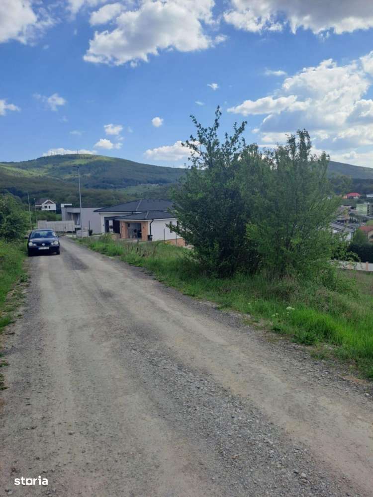 Teren intravilan 13 ari - cartierul LIVADA MESES-1