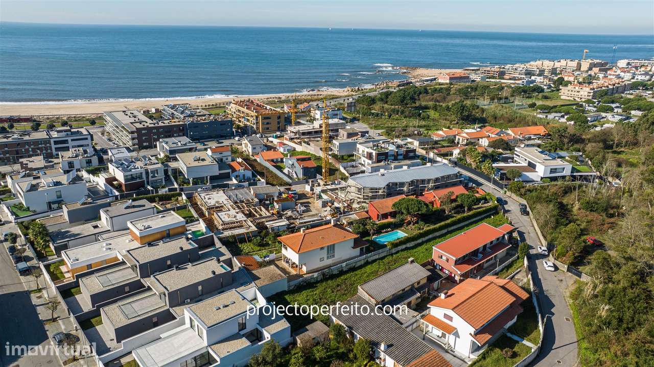 Moradia T3+1 Venda em Canidelo,Vila Nova de Gaia - Grande imagem: 2/44