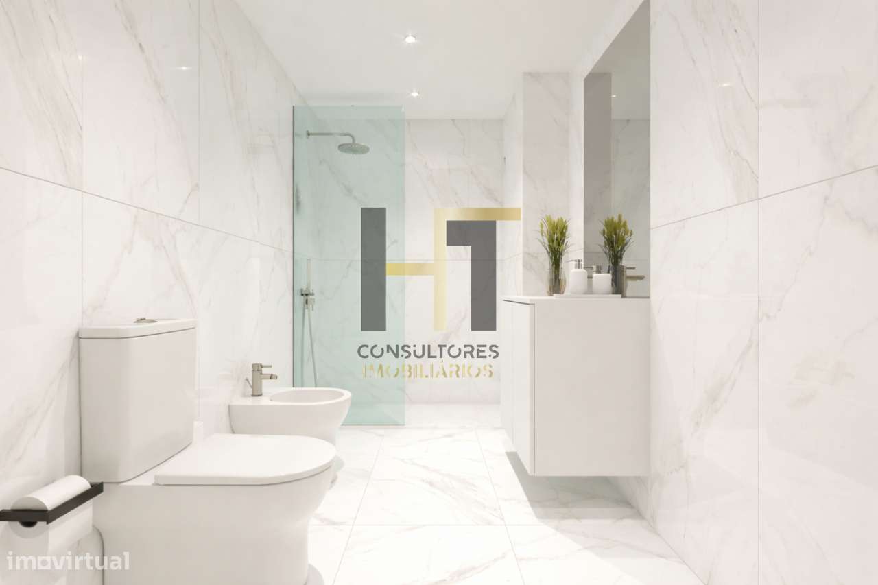 Moradia T3 | 235m² de Logradouro + Possibilidade de Piscina | Varanda-13