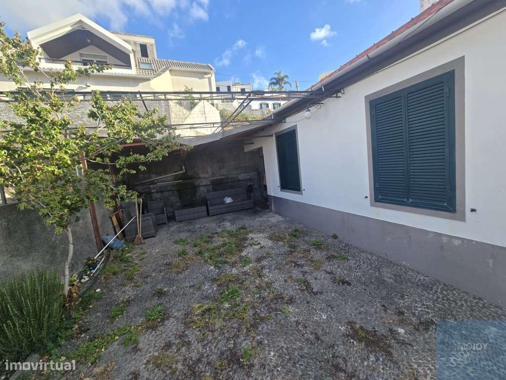 Moradia dividida em Dois Pisos Independentes no Funchal - Grande imagem: 3/21