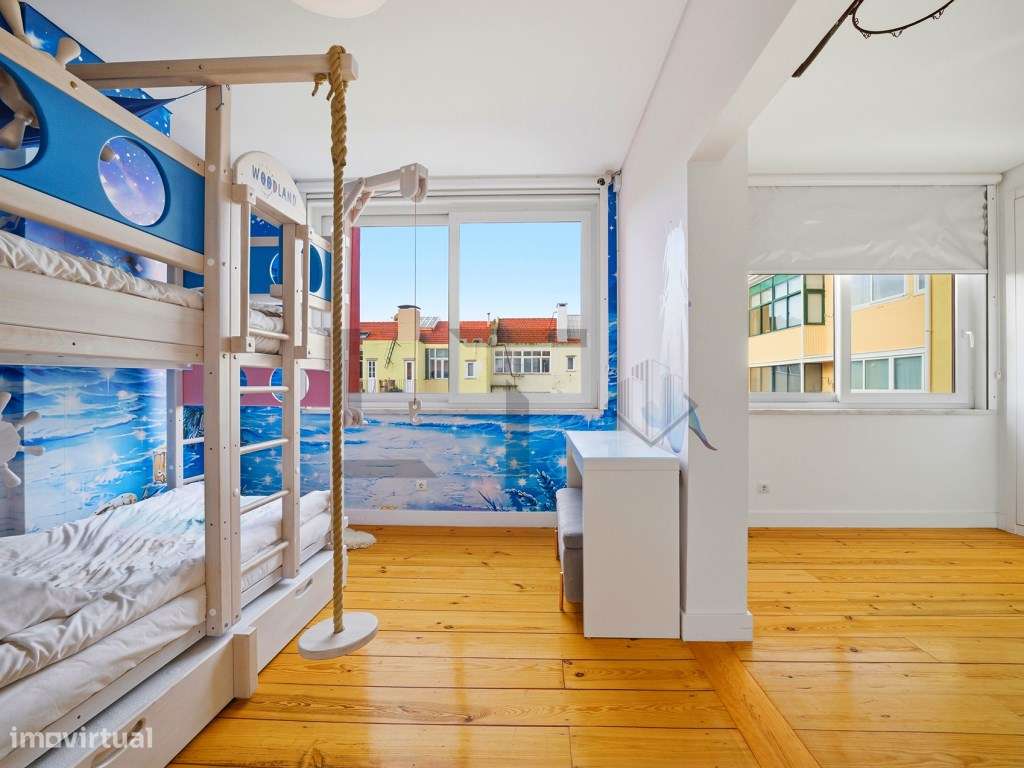 Prédio/Moradia T4 com Pátio para Venda em Campo de Ourique, Lisboa-37