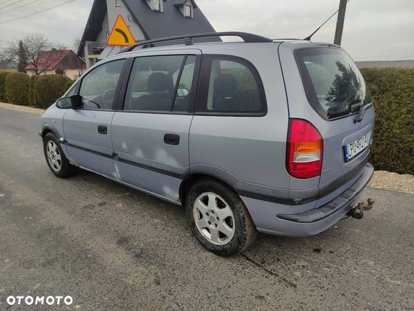 Opel Zafira 1.8 16V - 6