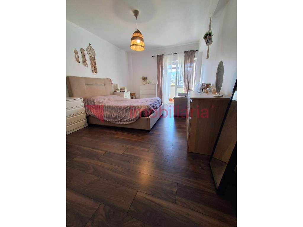 Apartamento T3 no Centro de Arruda dos Vinhos-4