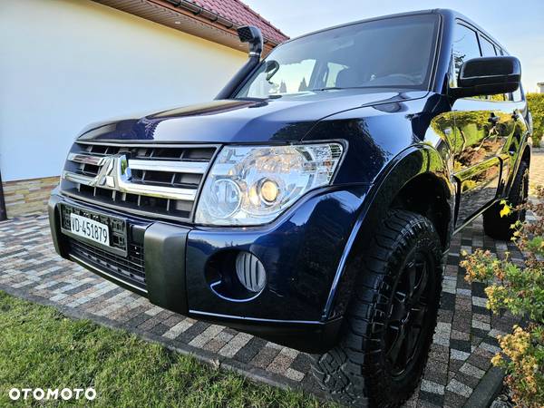 Mitsubishi Pajero - 13