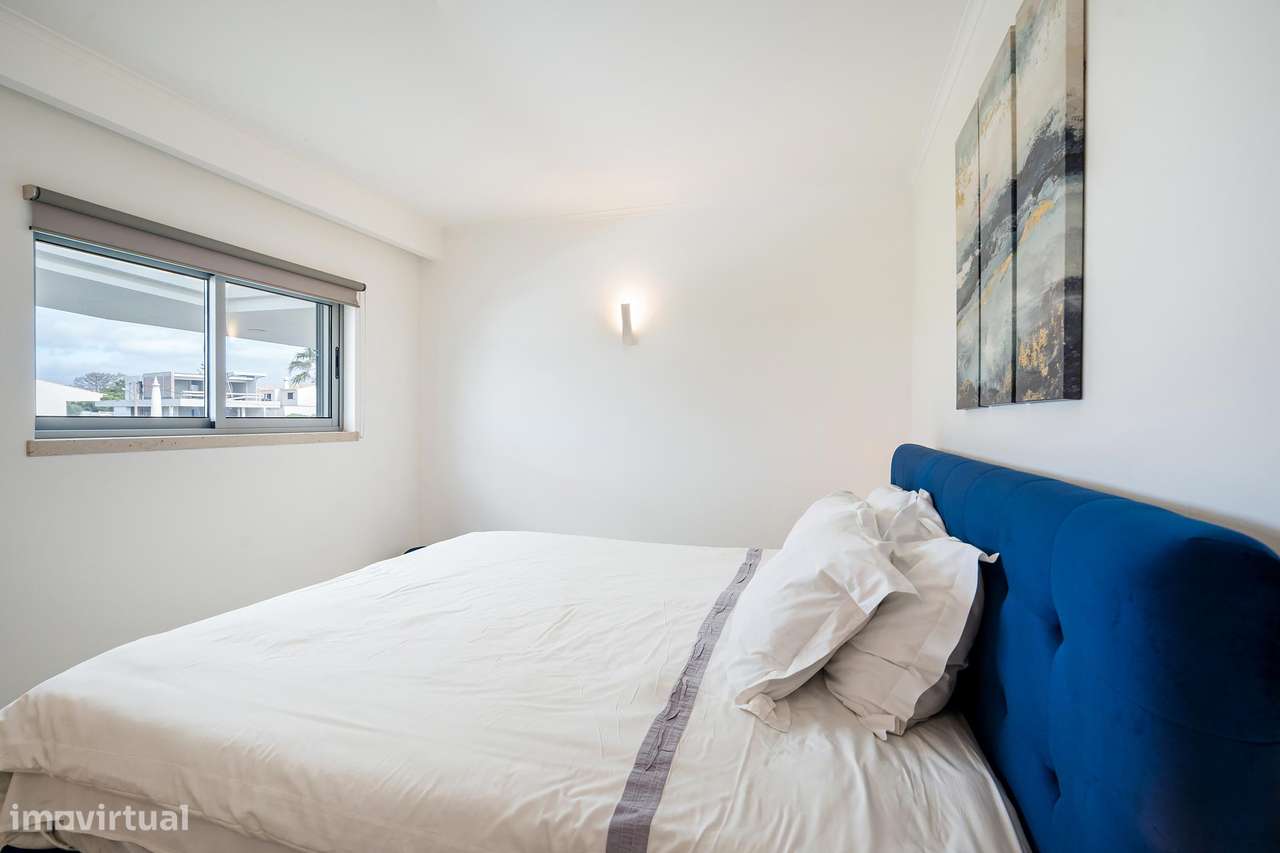 Apartamento T1 com vista mar a 600m da praia-11