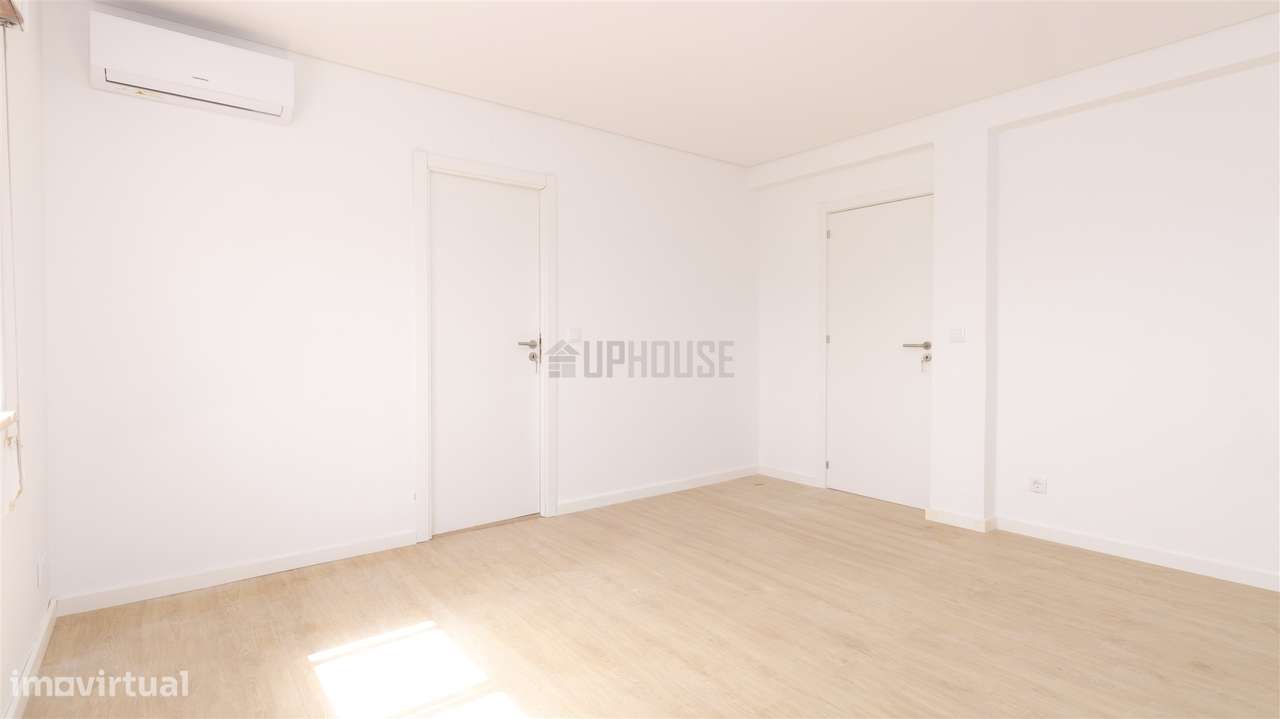 Apartamento T3 com Garagem, Totalmente Remodelado - Abraveses-9