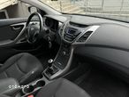 Hyundai Elantra 1.6 Comfort - 18