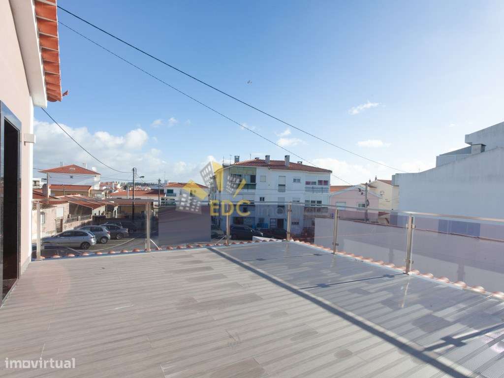 Moradia T2+1 | Localizada em São Domingos de Rana | Não perca a opo...-11