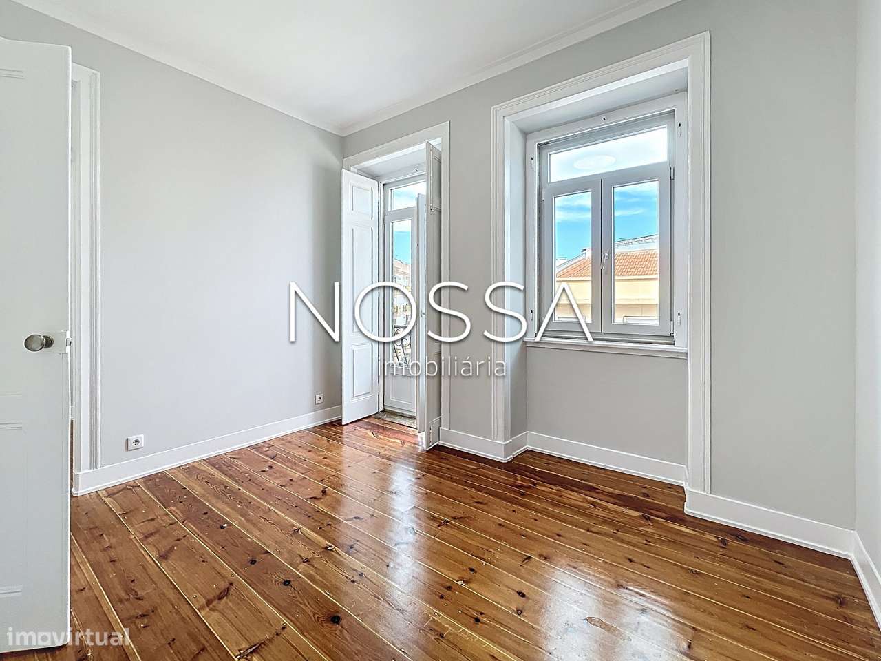 T2+1 Renovado com Varanda e Acesso Privativo ao Sótão | Charme e Lu... - Grande imagem: 2/31